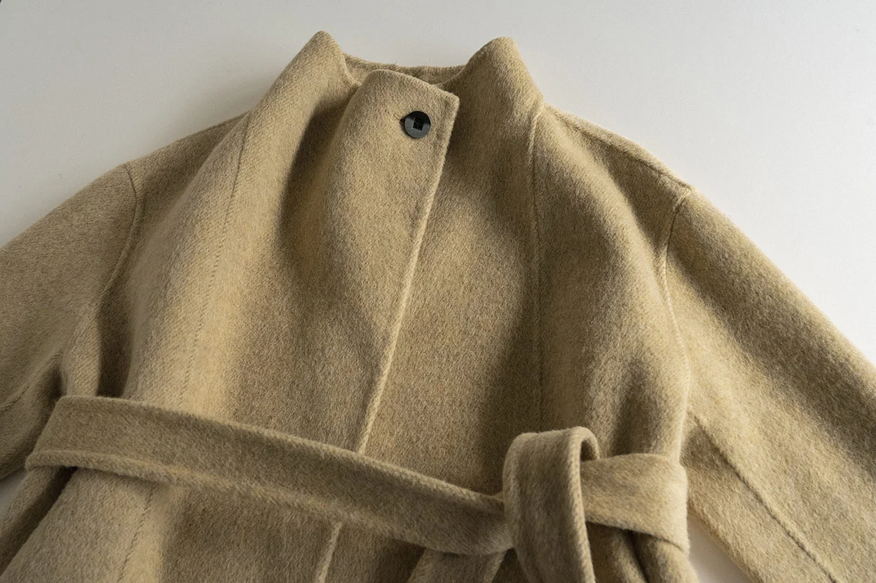 ecru half coat - ohotoro