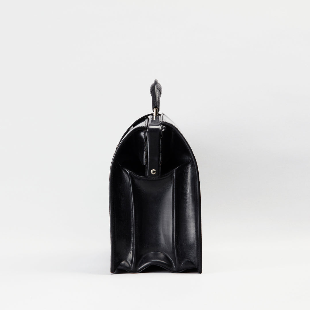 大峽製鞄－《90周年記念》【90-1135-BRD×LZD】『ザ・ダレスバッグ