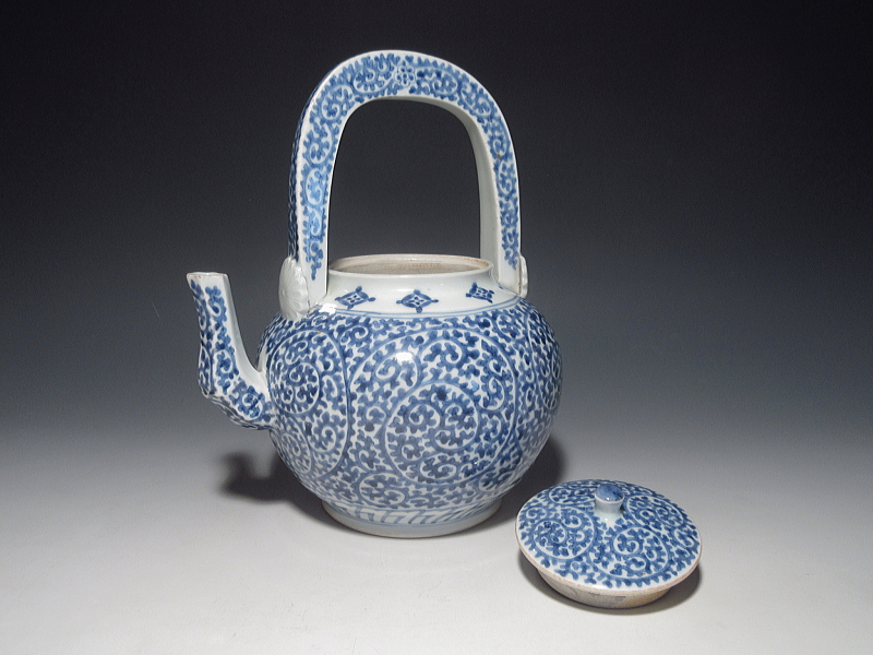 古伊万里 染付 七宝蛸唐草文 水注【元禄～享保】 ｜ 古陶磁 大林師友堂