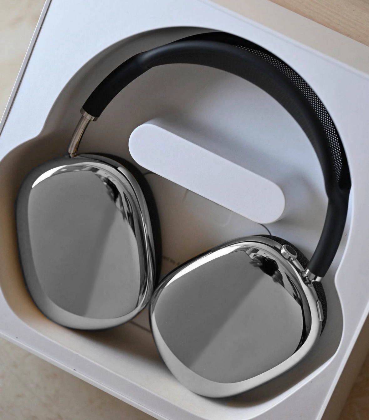 Silver Airpods Max - OJ Exclusive