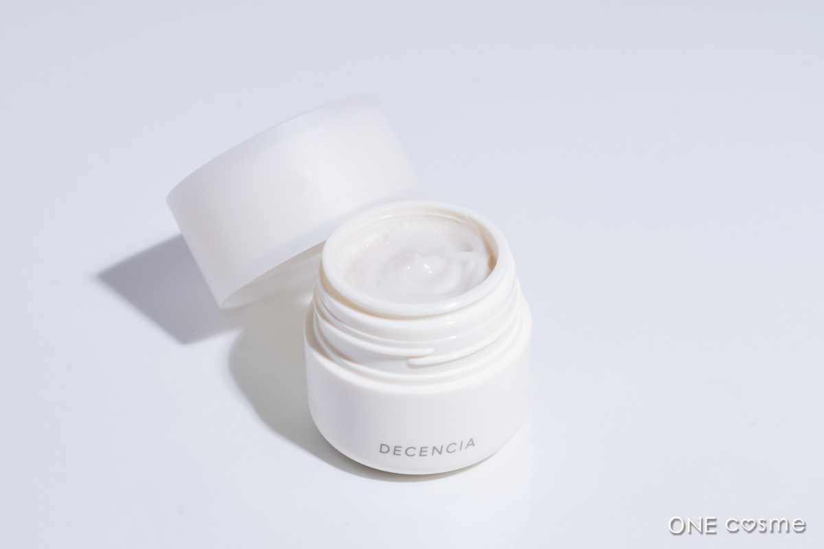 ディセンシアクリームの口コミは良いの？気になる効果や評判、公式情報