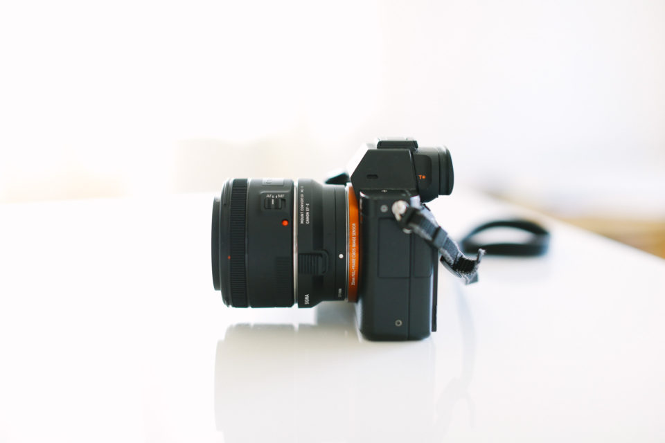 SONY α7Rⅱ＋シグマMC-11＋CANON EF50mm F.18 STMはAF早い・軽い