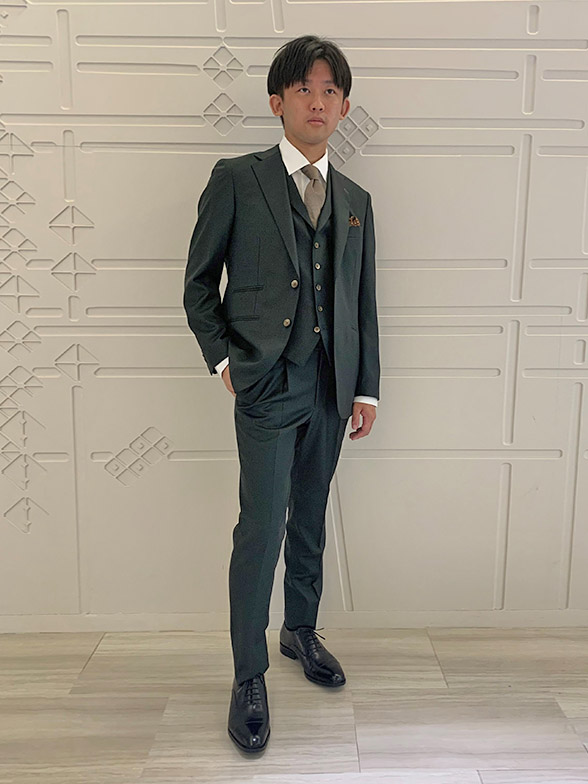 友人の結婚式用スリーピーススーツ | テーラーメイド お客様スタイリング