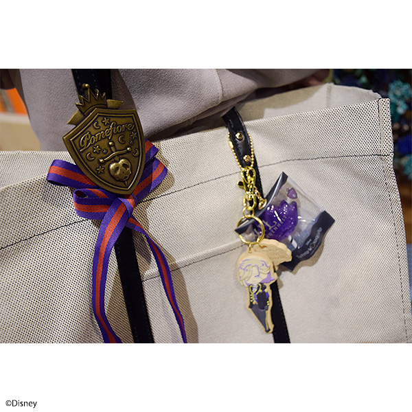 ディズニー ツイステッドワンダーランド』レプリカ腕章 ポムフィオーレ