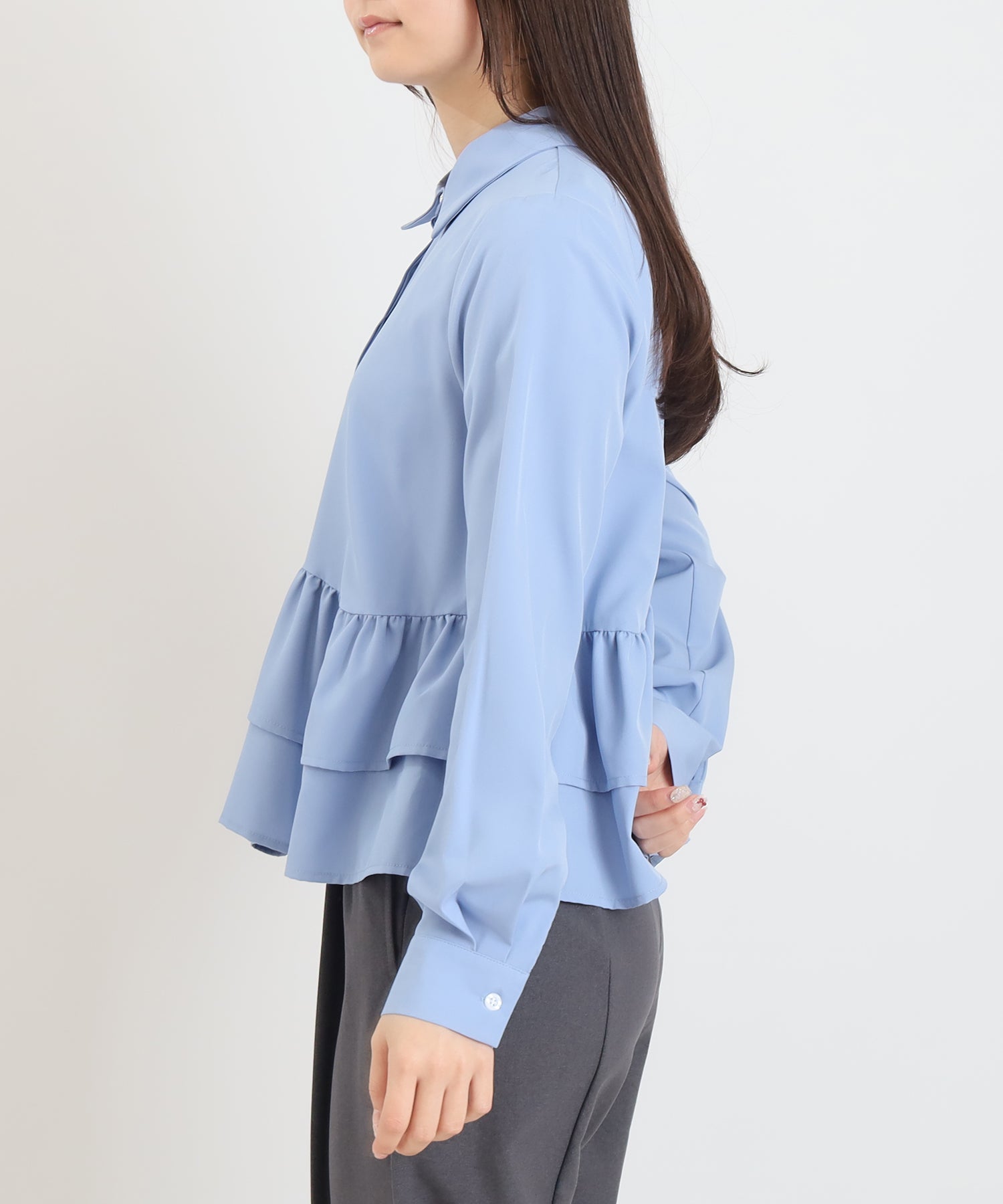 ティアード裾フリルシャツ(ストライプ柄、無地)