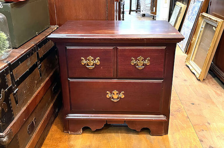 USA製 アンティーク 木製 ナイトキャビネット サイドテーブル 3段