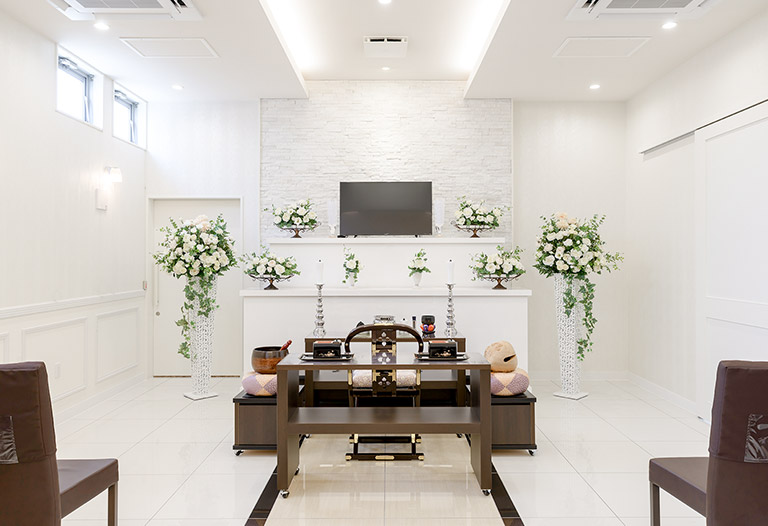 小さな森の家】市川宮久保｜1日1組貸切の家族葬式場