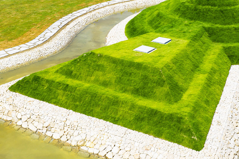 公式】古墳墓（竹田式前方後円墳） - 大阪霊園・墓地 大阪メモリアルパーク