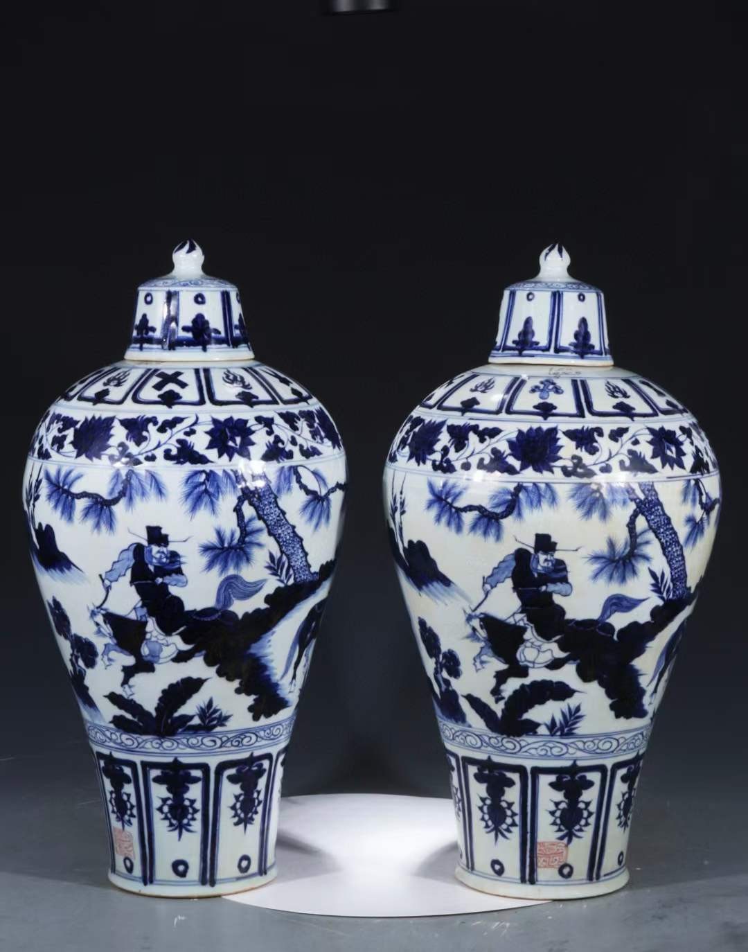 旧藏元青花【萧何月下追韩信】人物故事纹带盖梅瓶一对- 亚太艺术品