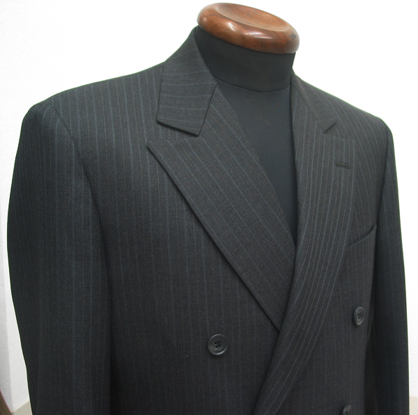 セミピークラペル・ダブル6釦2掛のグレーストライプスーツ