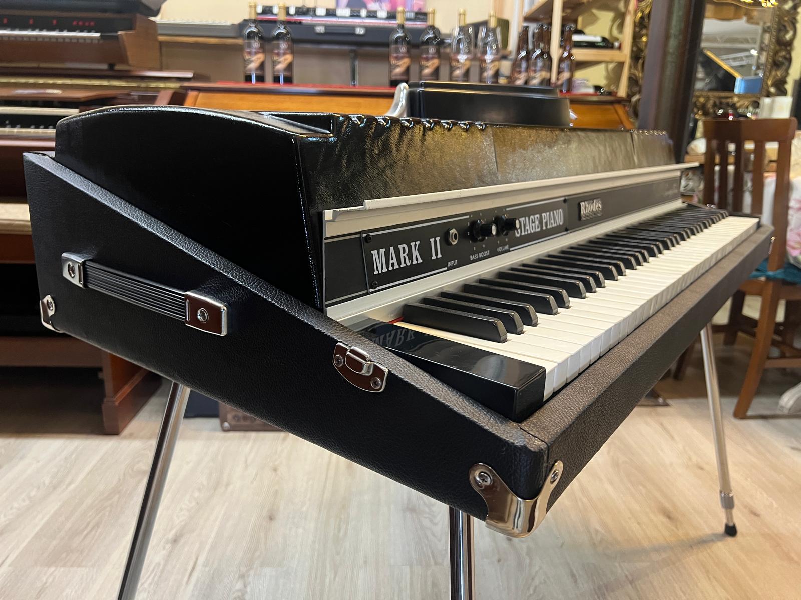 Rhodes MK II 73 keys (15) | Organ studio