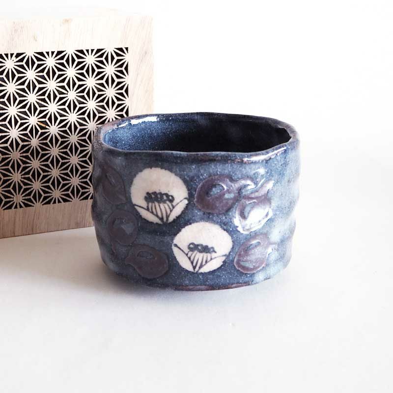 一口抹茶碗 椿 鼠志野｜和食器通販｜織部 Online Store【公式】