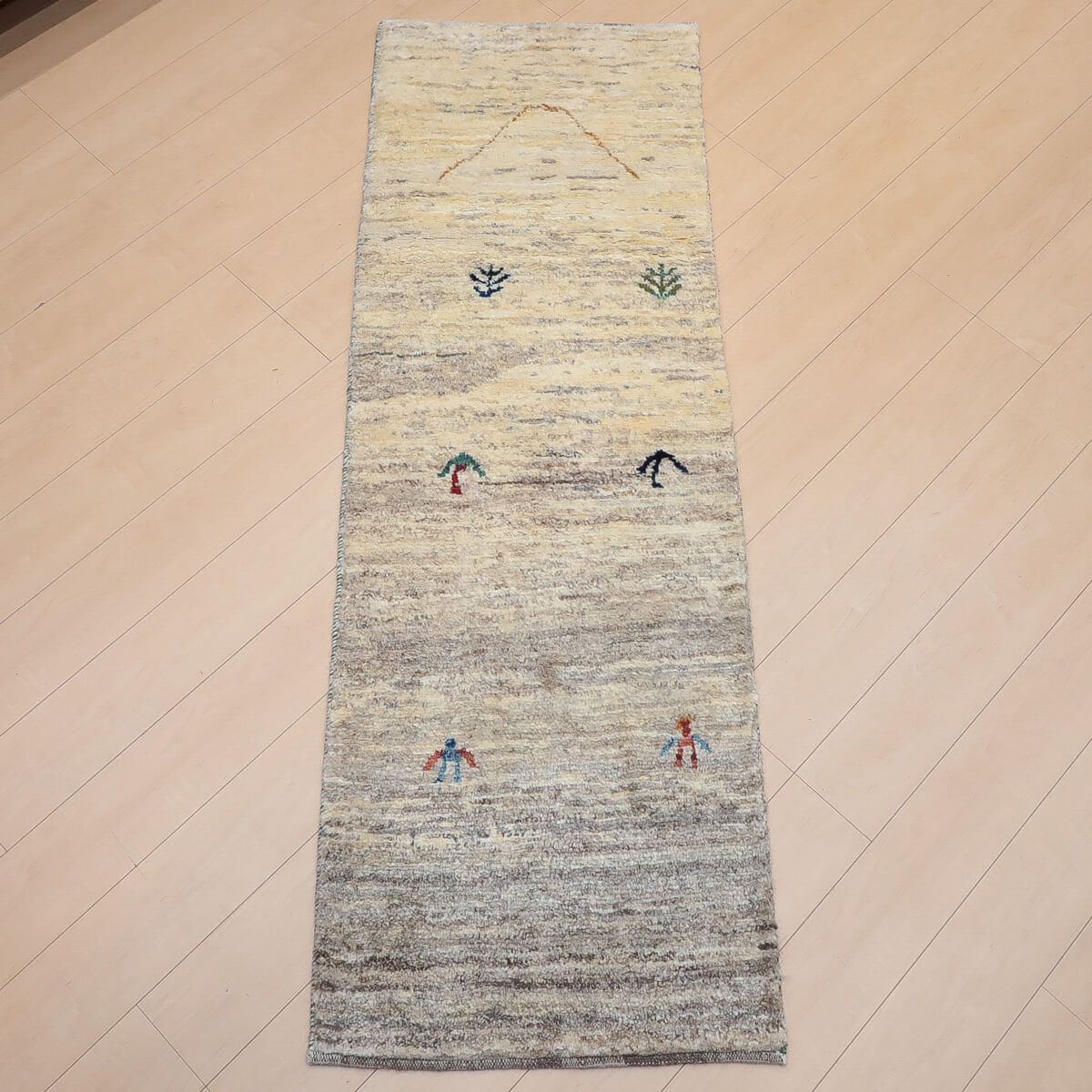 草木染め手織りギャッベ 本場イラン仕入れのダイレクト通販 – ギャッベ