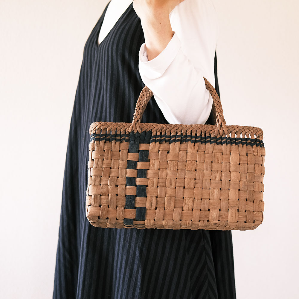 山葡萄 かごバッグ 市松編み（藍染ヒゴ） | ORIORI