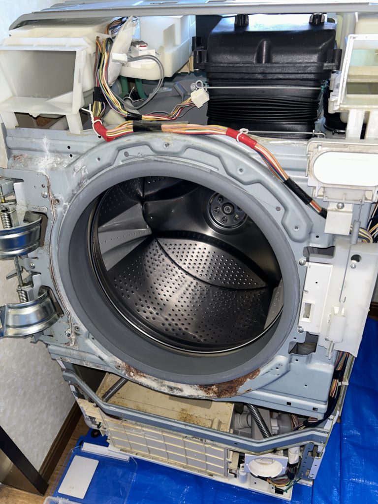 サンヨーアクア 2010年製ドラム式洗濯機のクリーニング | オークスケア