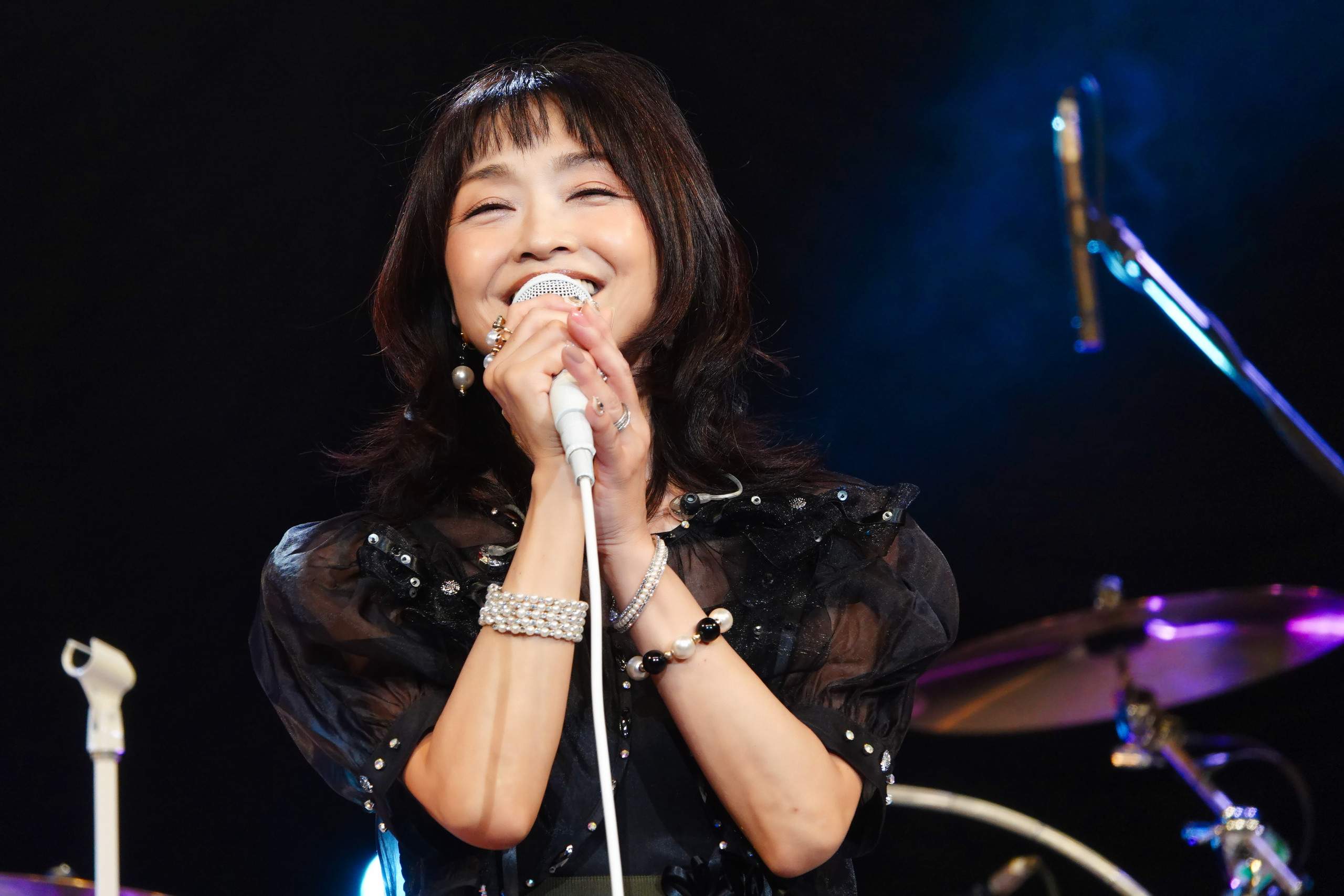 石川ひとみが45周年記念コンサートで“笑顔の花”を！ 生きる力をくれた