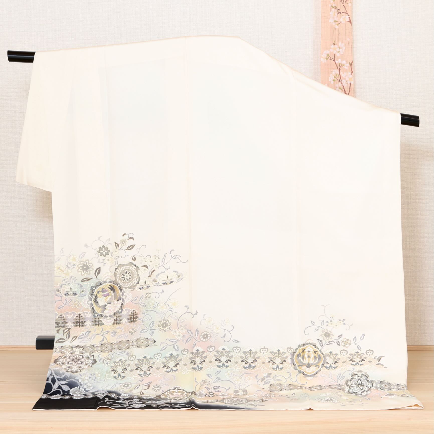 唐草紋と鳳凰紋訪問着｜乙な着