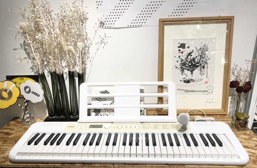 🎼【CASIO新製品】光ナビゲーションキーボード 最新モデルのLK325入荷