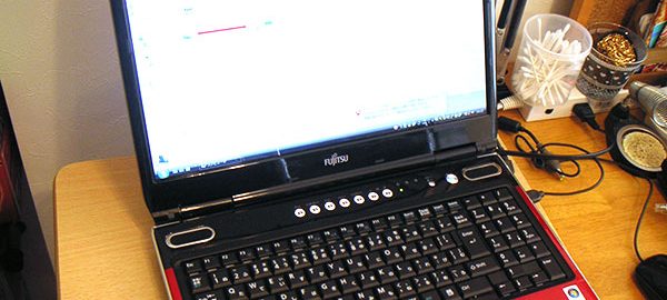 FMV-BIBLO NF/D70 FMVNFD70R 動作がものすごーく遅いVistaを快適に