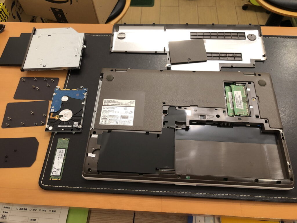 LIFEBOOK AH77/D1 FMVA77D1WG 音が煩すぎる CPUファン交換修理