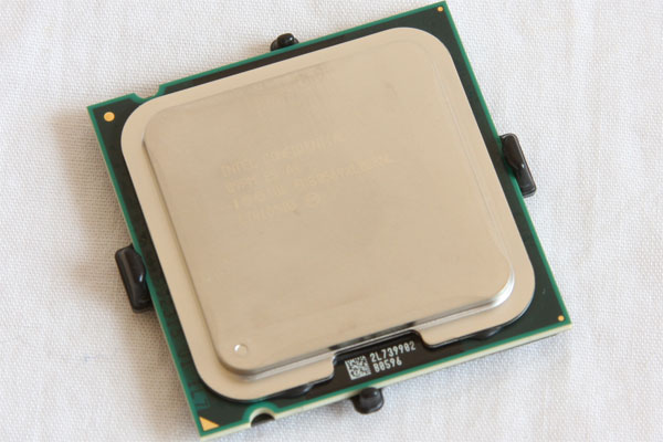 Intel Core 2 Extreme QX9770 - An Early Performance Preview - PC