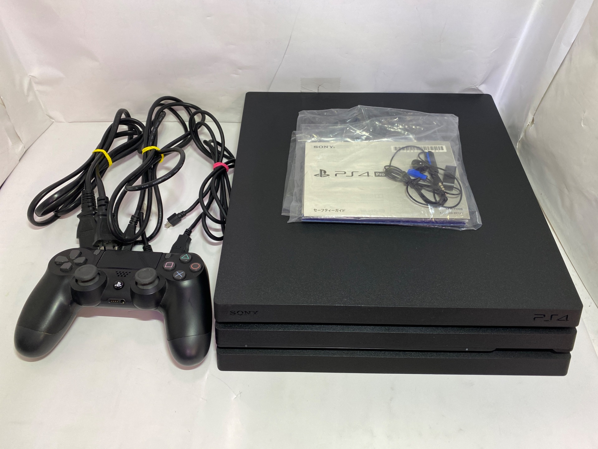 SONY(ソニー) Playstation 4 Pro CUH-7100B Jet Blackの激安通販(詳細