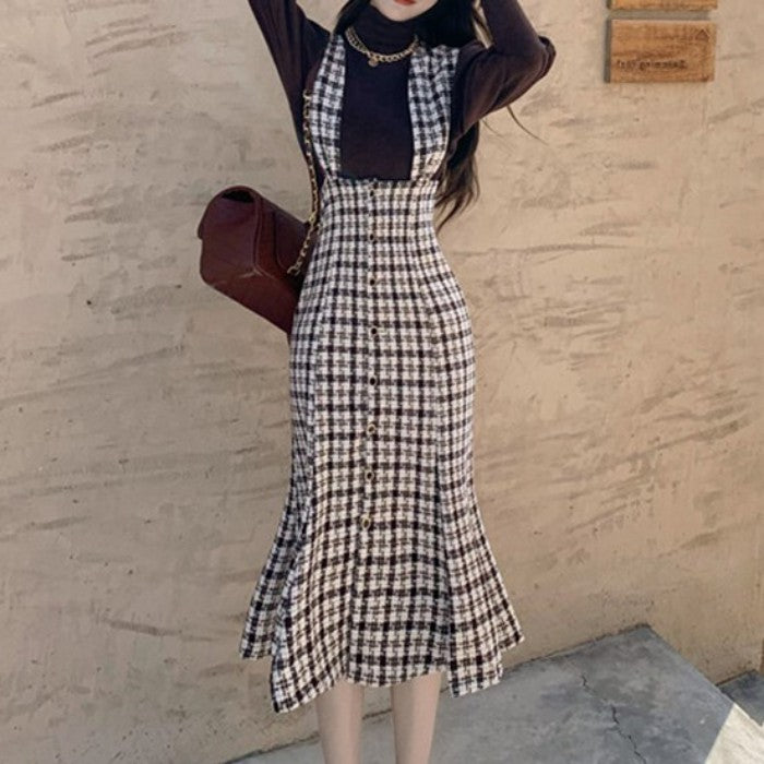 タートルネックトップ+チェック柄フィッシュテールスカート