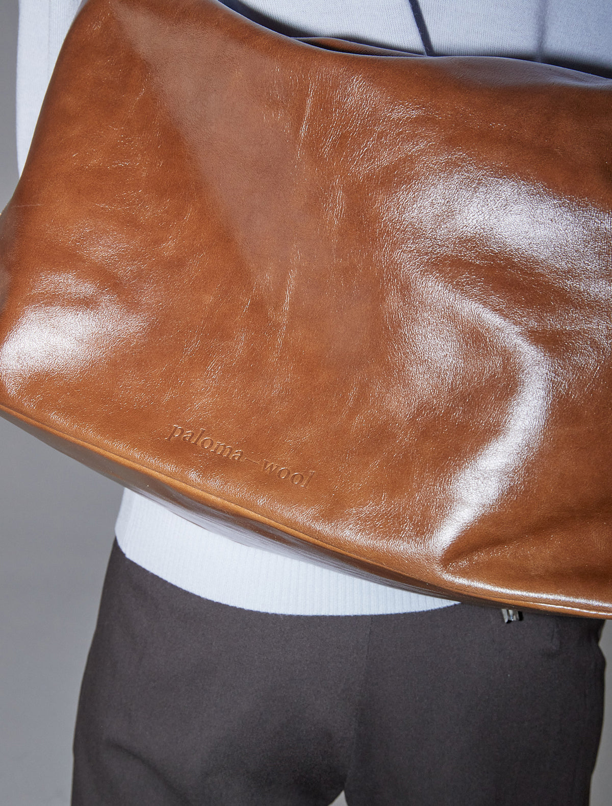 LISA-Brown large leather bag with a wide handle – paloma wool