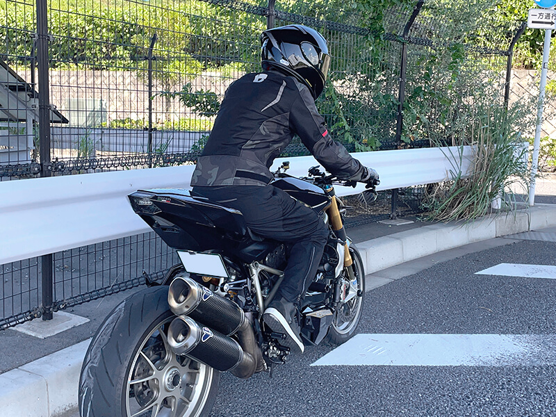 名品の予感…！「レブイット トルク（Rev'it Torque）」インナー付き