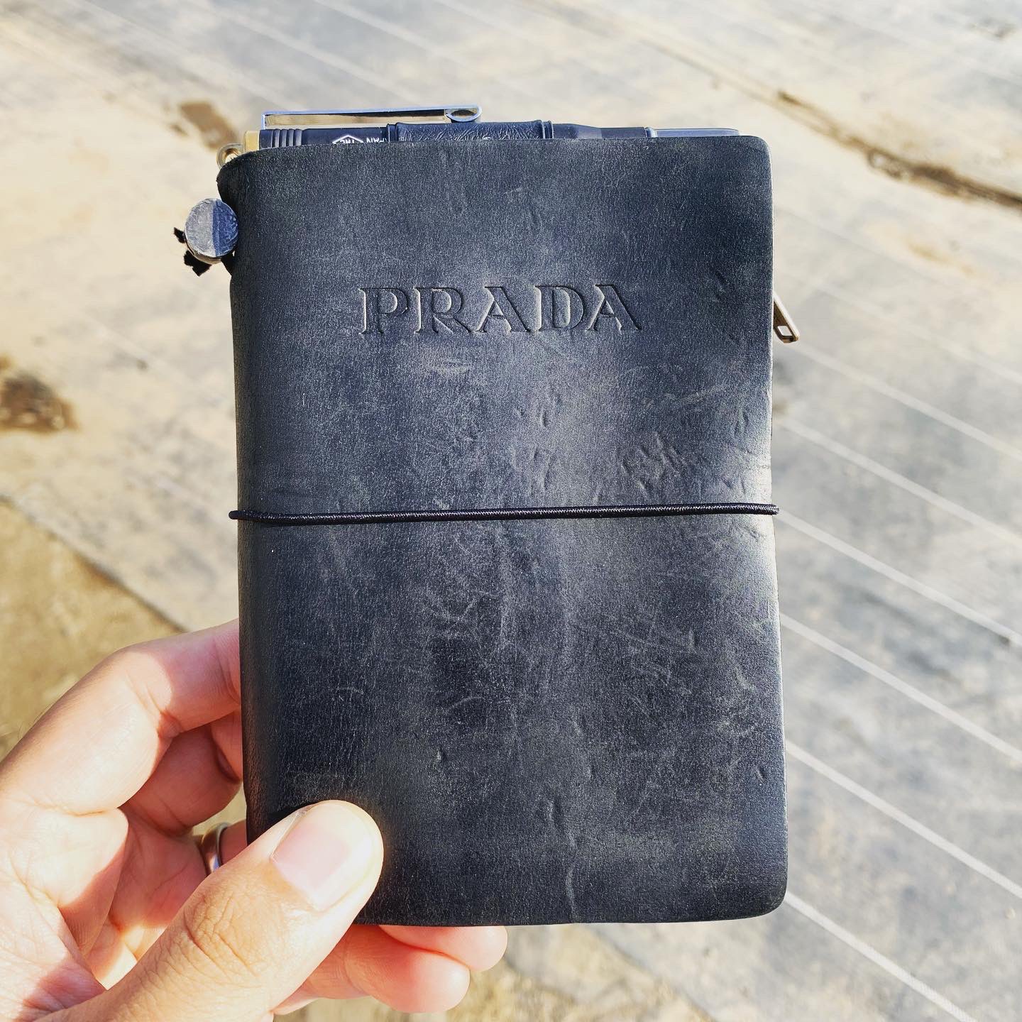 PRADA トラベラーズノート 黒 PRADA トラベラーズノート 黒 【公式通販】