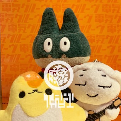 ヤフオク！でサーチかけたら山本寛斎コラボのどん兵衛ニット出品されて