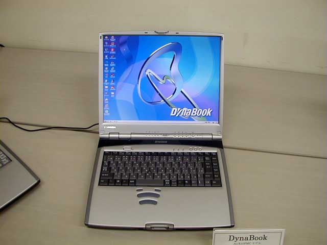 東芝、GeForce2 Go搭載の1GHzノート