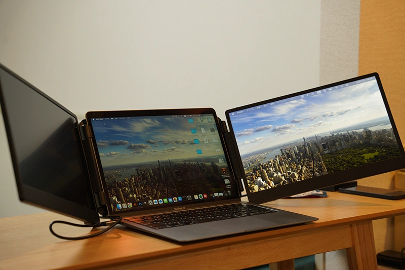 Kwumsy S2レビュー！ノートパソコンで3画面を叶えるポータブルモニター