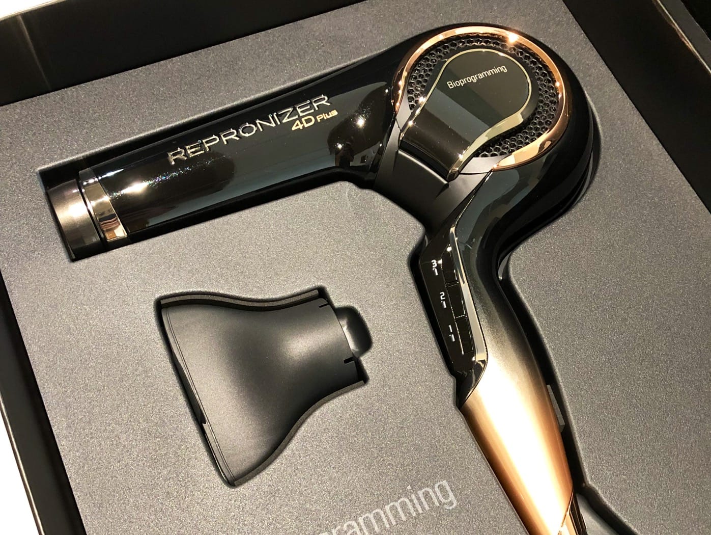 サラツヤ髪に！レプロナイザー4D plusがおすすめ！ | percha hair salon