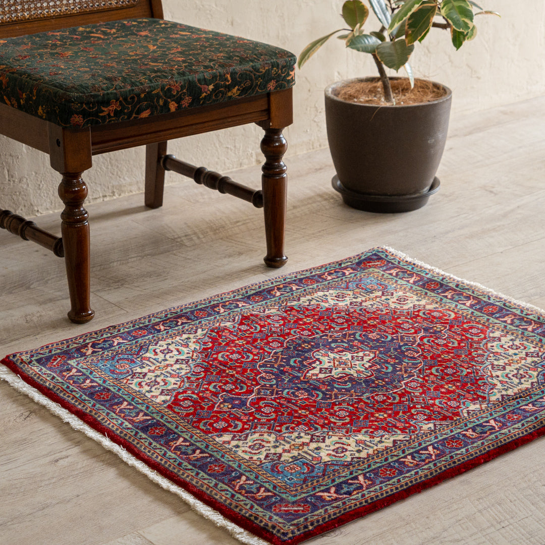 ペルシャ手織り絨毯 ウール 玄関マット バルーチ 68×82cm – Persiadirect