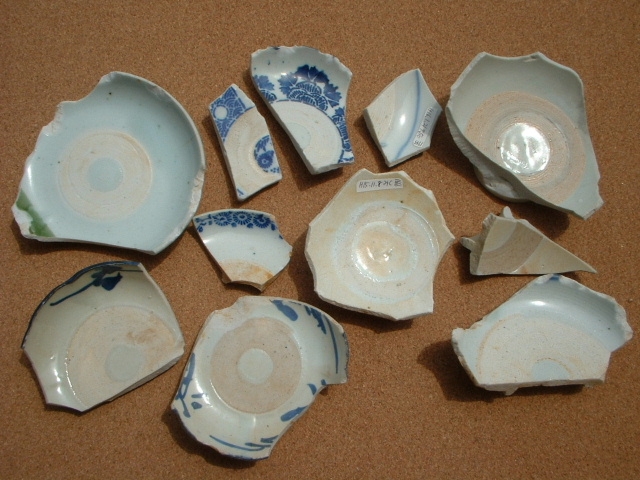 近代陶片に残る古い量産技術 その1 : 陶片窟の引き出し