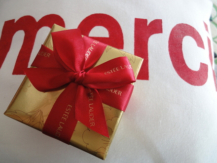 希少品 エスティローダー うさぎ コンパクト キラキラ 希少品 エスティ