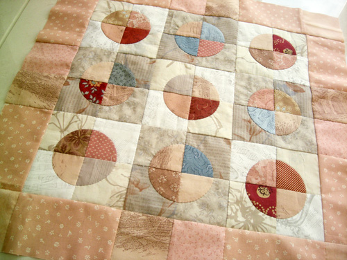 ドランカーズパスのキルト・トップ完成＆キルト展 : のんびりちくちく