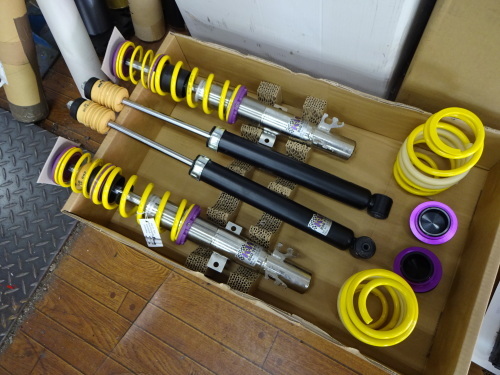 VW up!にKW車高調取り付け♪ : Macchinaの公式ブログ