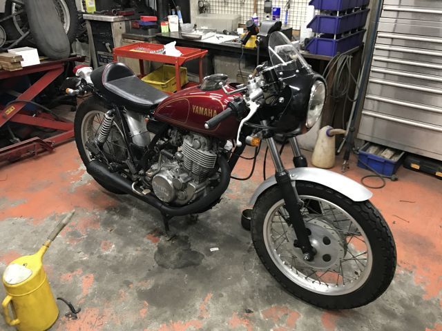 SR400 エンジン載せ替え！ : JET CUSTOM CYCLESのカスタムバイク日誌