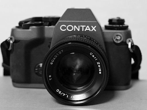 銀塩一眼レフ・クラッシックス（12）CONTAX 159MM : 【匠のデジタル