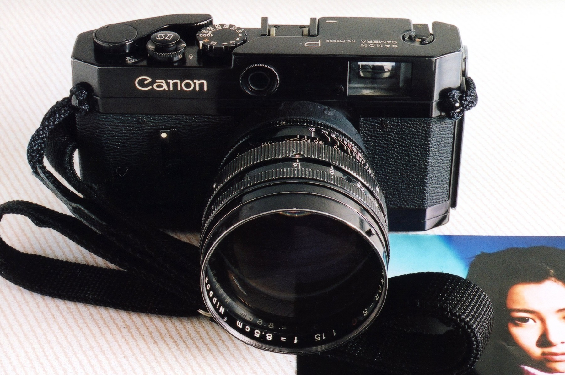 黒塗りの剥げた地は何色？ キヤノンPブラック / 昔買ったカメラ