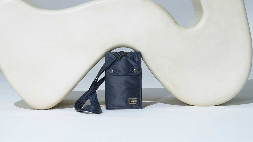 名作「タンカー」が現代的な進化を遂げた、 ポーターのナビゲーター