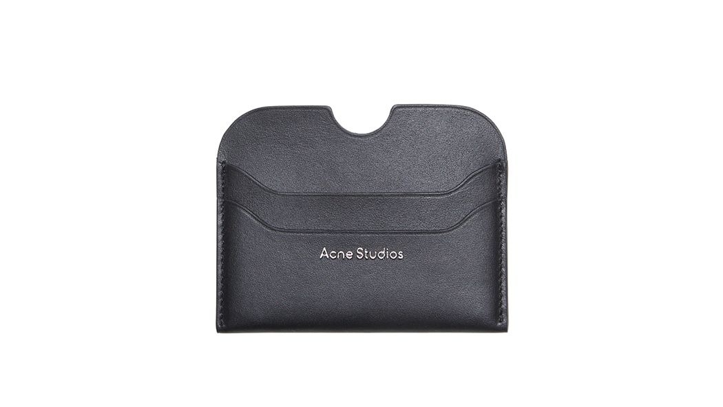 洗練されたフォルムが使い勝手を高める、アクネ ストゥディオズの