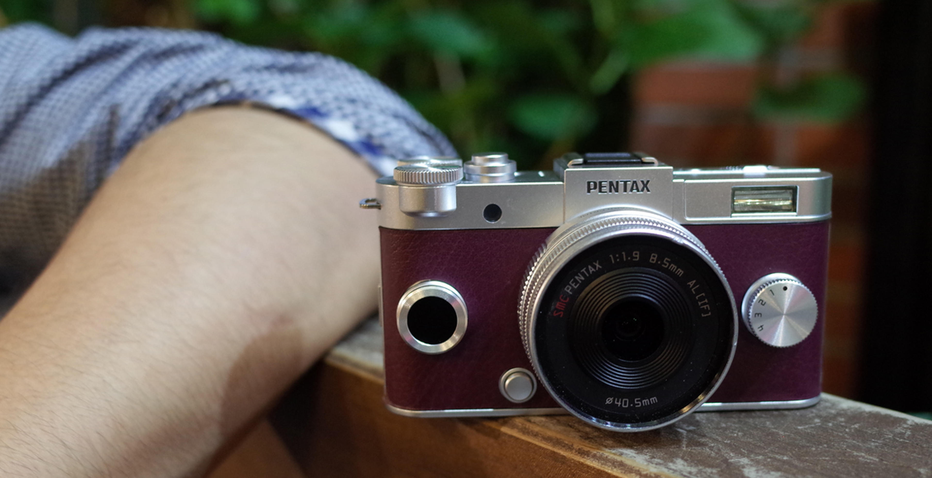 PENTAXのミラーレス一眼はかわいくてカメラ女子にもおすすめ