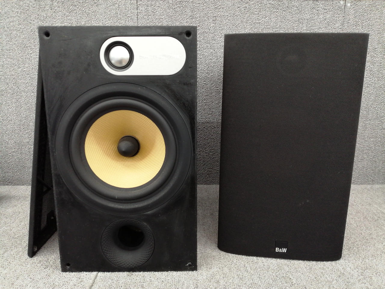 Bowers & Wilkins ブックシェルフスピーカー 685 Amazon.co.jp: B&W