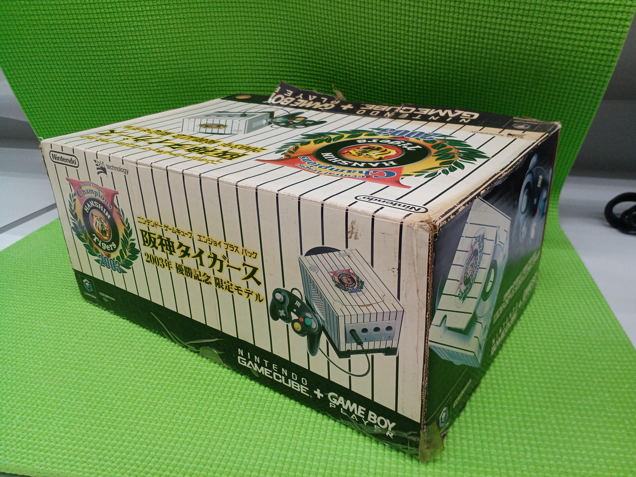 ゲームキューブ阪神タイガース2003年優勝記念限定モデル
