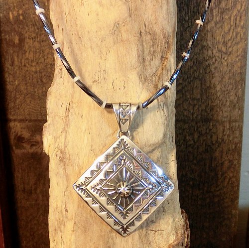 ナバホ族：スタンプワーク ペンダント トップ - PINE☆FIELD（パイン