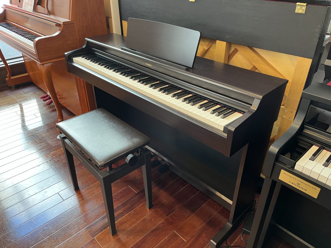 中古》CLP-635B ヤマハクラビノーバ | 中古電子ピアノ | 大阪・本町の