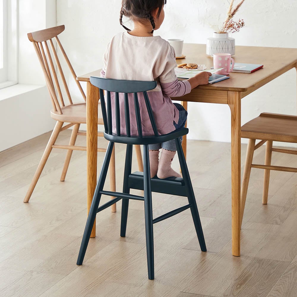 キッズも使えるハイタイプのウィンザーチェア（ダイニングチェア